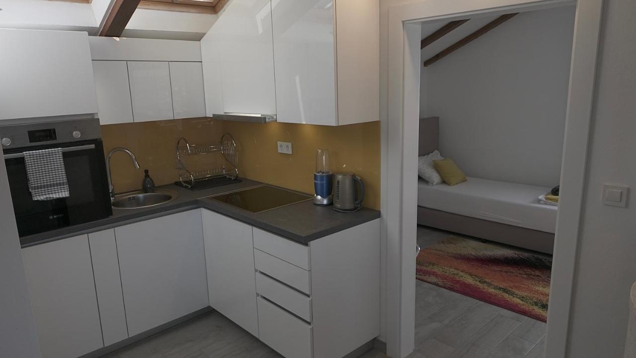 Apartments Bestak Krk Town Exterior photo